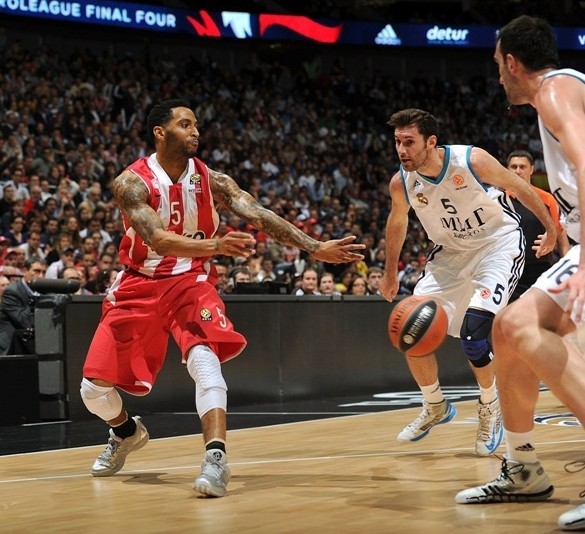 穆斯卡特：球队急需追分小组出线，我们对武里南联非常了解（穆斯卡特：球队迫切抢分冲击小组出线，我们对武里南联非常熟悉）