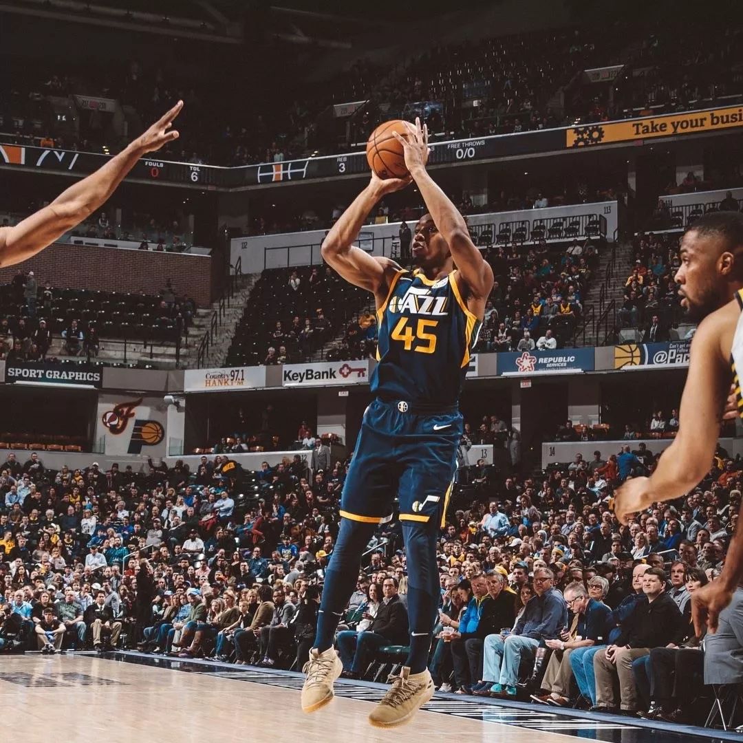 马卡：皇马将青训中卫巴尔德佩尼亚斯列入晋升一线队考察名单（马卡：皇马把青训中卫巴尔德佩尼亚斯纳入一线队提拔评估名单）