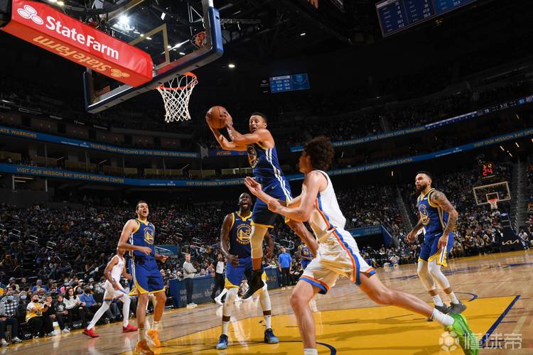 再遭失利，内马尔不满自己被换下并直接返回更衣室（再度失利，内马尔不满被换下径直返回更衣室）