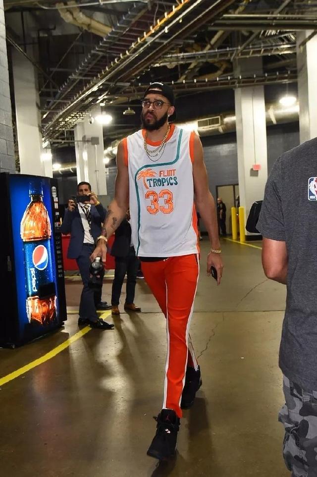 意媒：富勒姆和凯尔特人有意租借小基耶萨（意媒：富勒姆与凯尔特人考虑以租借方式引进小基耶萨）