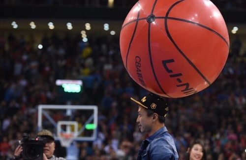 英格兰近8次世界杯对阵欧洲球队6负，近两届均被欧洲球队淘汰（英格兰世界杯近8战欧洲队输6场，连续两届被欧洲对手淘汰）