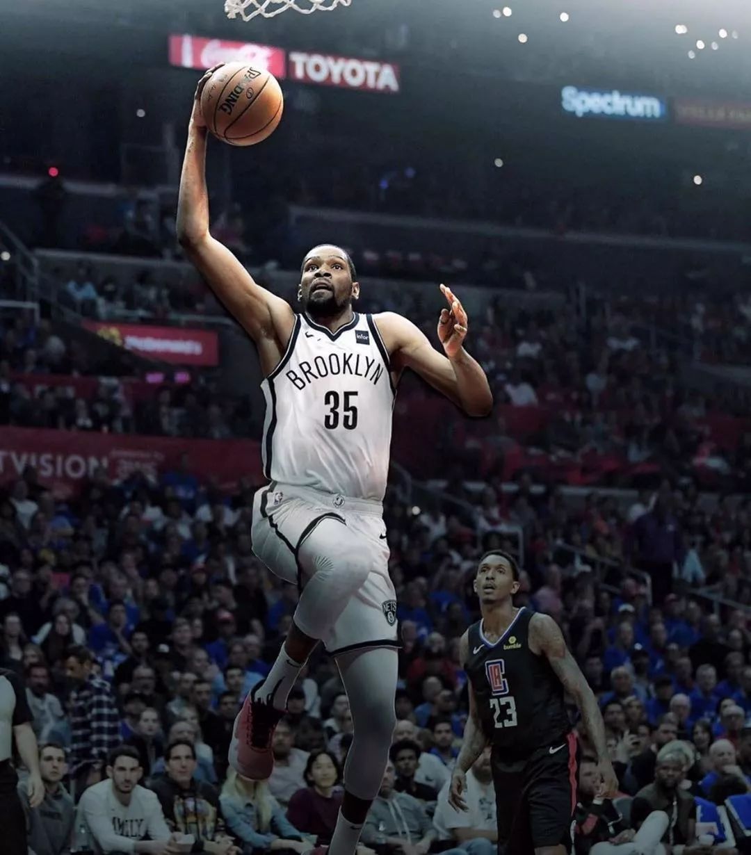 一家之言丨空窗131天，国足才迎来邵佳一（国足空窗131天后，邵佳一终于上任）