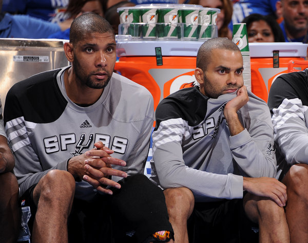 玻利维亚杯发生大规模斗殴，17人被罚下，警方被迫使用催泪瓦斯（玻利维亚杯爆发群殴：17人被罚下，警方动用催泪瓦斯）